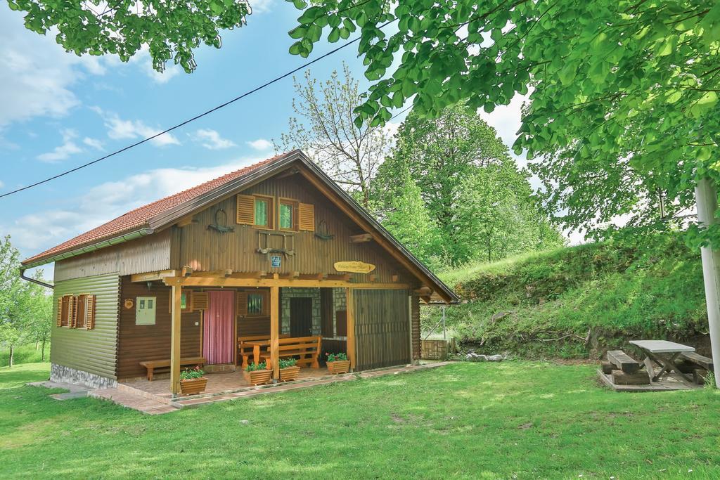 Holiday Home Trzan Josipdol Eksteriør billede