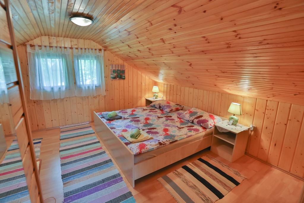 Holiday Home Trzan Josipdol Eksteriør billede