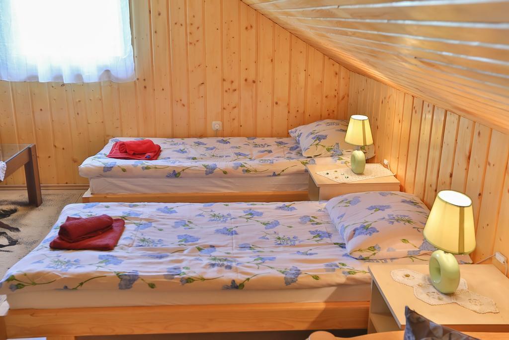 Holiday Home Trzan Josipdol Eksteriør billede