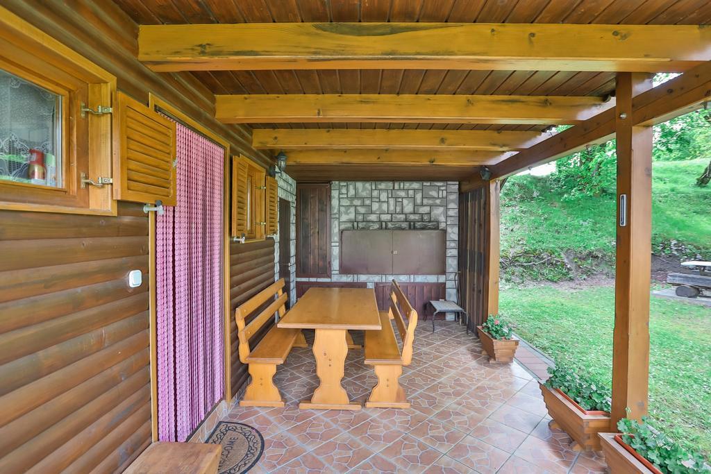 Holiday Home Trzan Josipdol Eksteriør billede