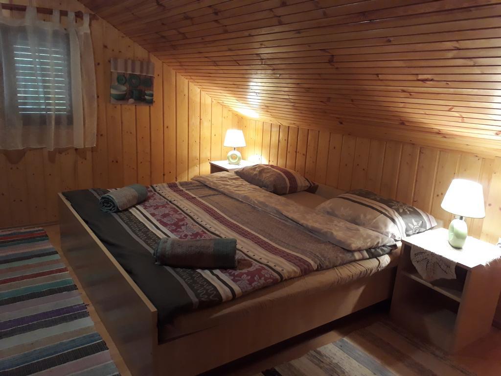 Holiday Home Trzan Josipdol Eksteriør billede